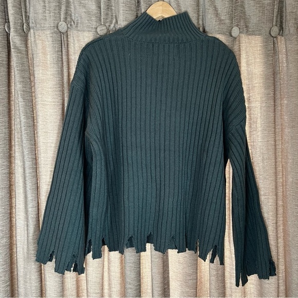 Moon River Blue Distressed Ribbed Turtleneck Sweater Size Medium Wool Blend - Picture 8 of 15